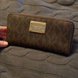 Michael Kors wallet
